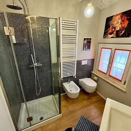 Loft Con Parcheggio Privato In Centro - Movie Loft Art Affittacamere Ascoli Piceno