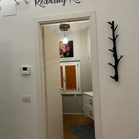 Guest house Movie Loft Art - Piccolo Attico In Centro Con Parcheggio Privato