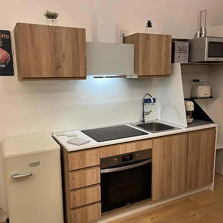 Movie Loft Art - Piccolo Attico In Centro Con Parcheggio Privato Guest house *
