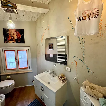 Movie Loft Art - Piccolo Attico In Centro Con Parcheggio Privato