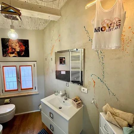 Movie Loft Art - Piccolo Attico In Centro Con Parcheggio Privato * Ascoli Piceno