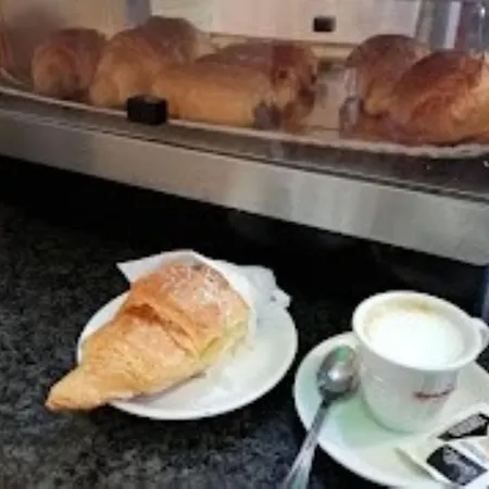 Loft Con Parcheggio Privato In Centro - Movie Loft Art 3*